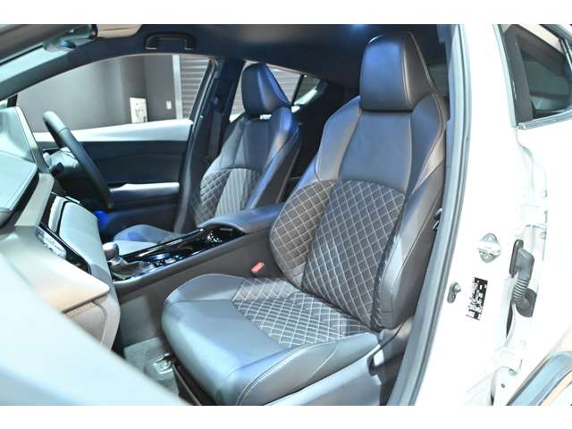トヨタ Ｃ−ＨＲ ハイブリッド １．８ Ｇ モード ネロ セーフティ プラスＩＩＩ R4年 (関東) 99