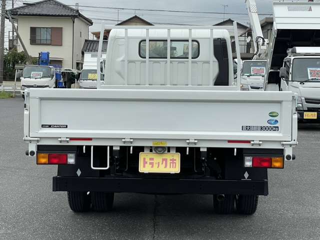 三菱フソウ キャンター ３．０ ワイド ロング 全低床 ディーゼルターボ R5年 () 99