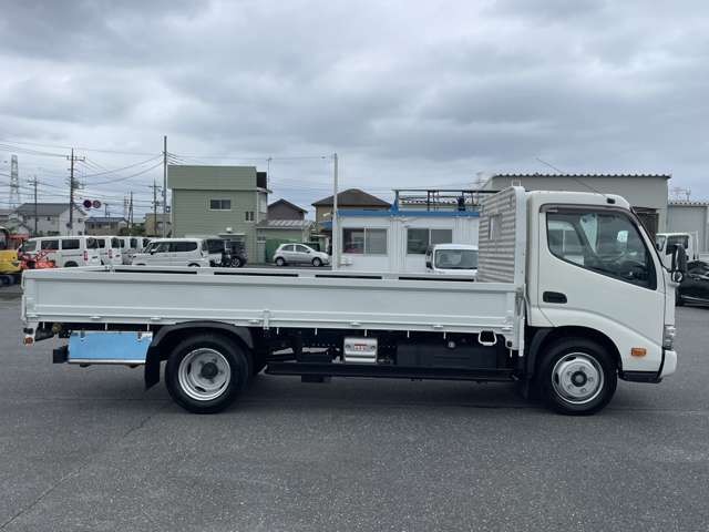 日野自動車 デュトロ ３Ｔ R4年 () 99