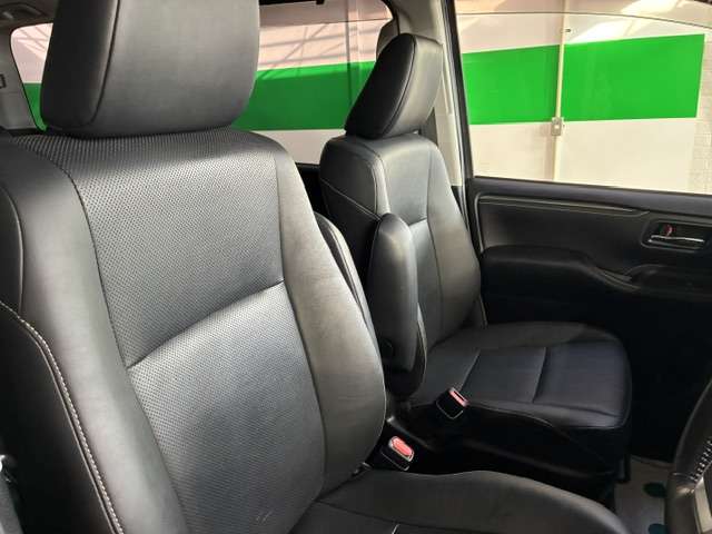 トヨタ エスクァイア ２．０ ＧＩ H27年 (関東) 99