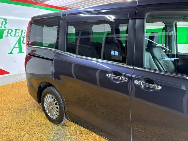トヨタ エスクァイア　ハイブリッド １．８ ハイブリッド ＧＩ H27年 (関東) 99