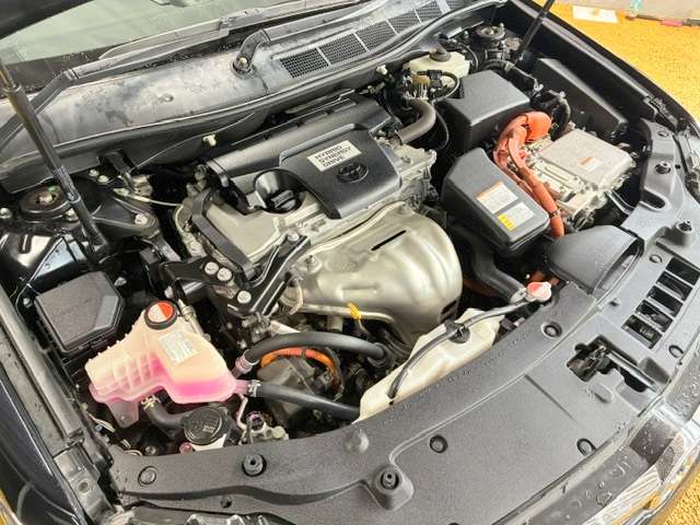 トヨタ カムリ　ハイブリッド ２．５ Ｇパッケージ プレミアムブラック H28年 (関東) 99