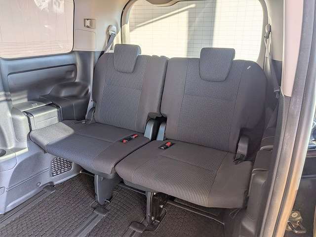 トヨタ ヴォクシー ２．０ Ｘ H26年 (関東) 99