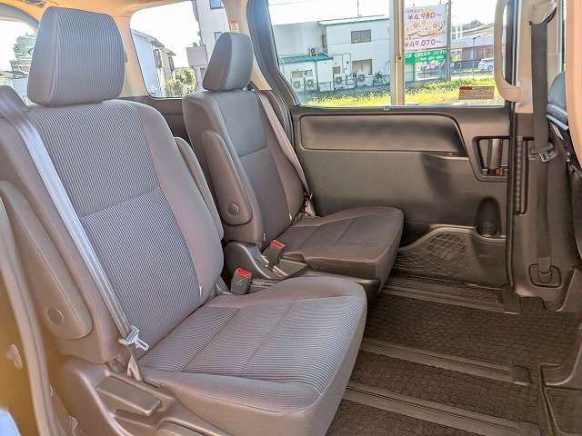 トヨタ ヴォクシー ２．０ Ｘ H29年 (関東) 99
