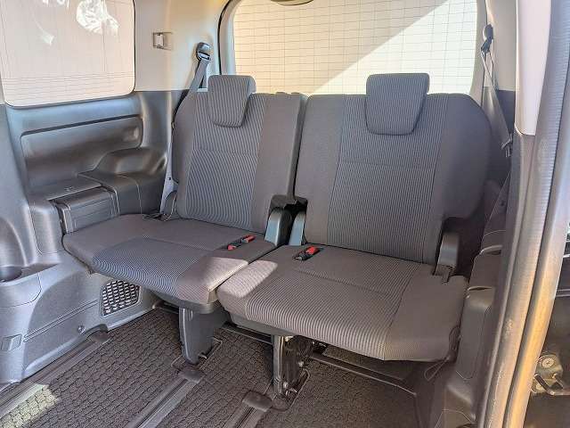 トヨタ ヴォクシー ２．０ Ｘ H29年 (関東) 99