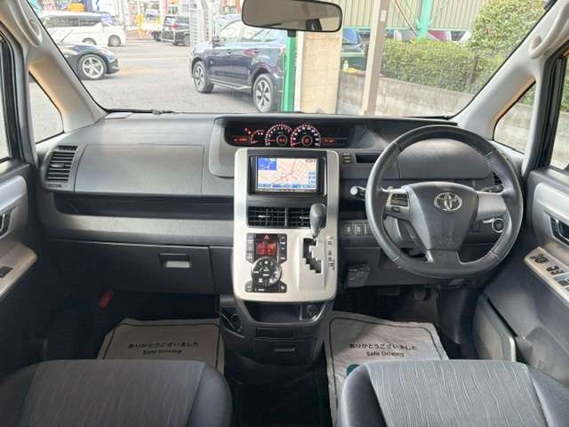 トヨタ ヴォクシー ２．０ ＺＳ 煌 H23年 (関東) 99