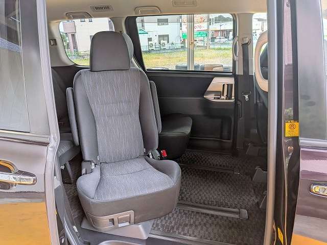 トヨタ ヴォクシー ２．０ ＺＳ 煌 H23年 (関東) 99