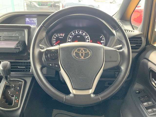 トヨタ ヴォクシー ２．０ ＺＳ 煌 H27年 (関東) 99