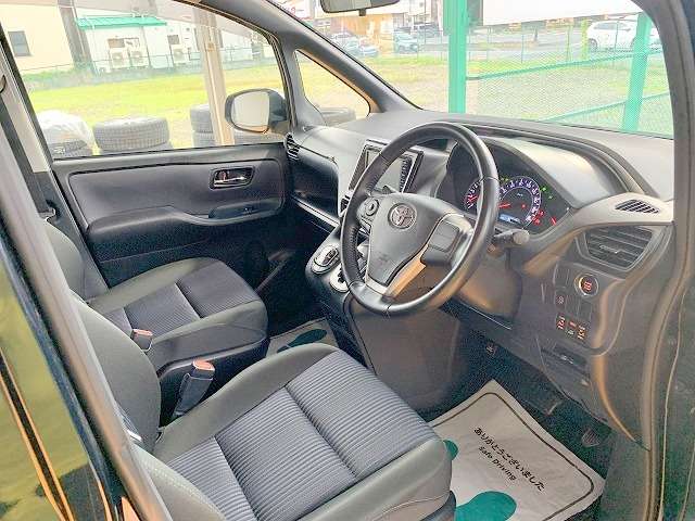トヨタ ヴォクシー ２．０ ＺＳ 煌 H27年 (関東) 99