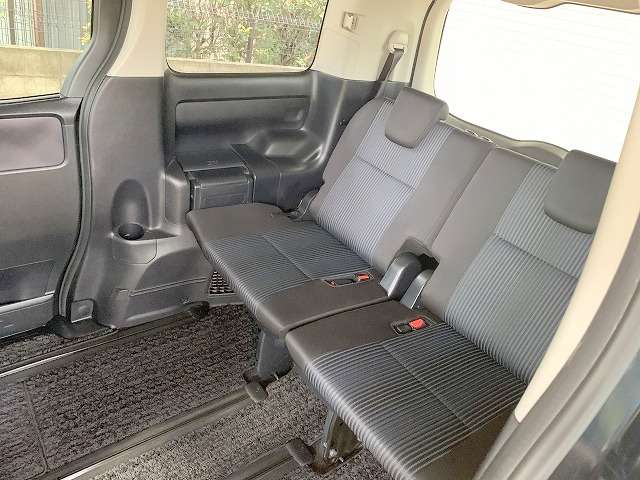 トヨタ ヴォクシー ２．０ ＺＳ 煌 H27年 (関東) 99
