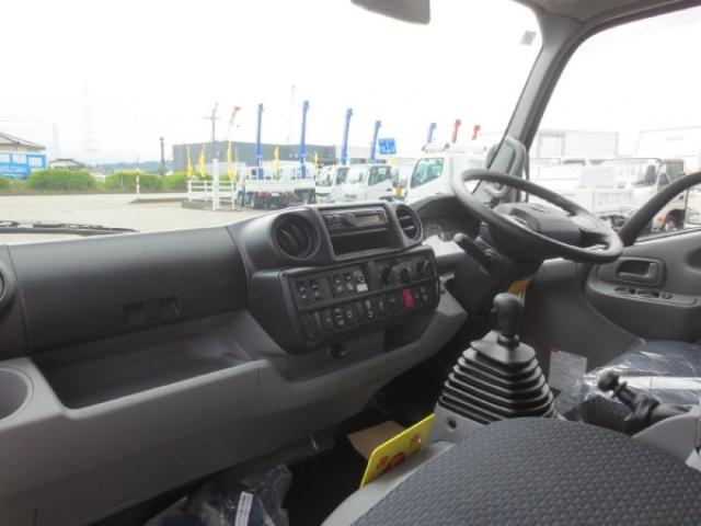 日野自動車 デュトロ ２Ｔ R6年 () 99