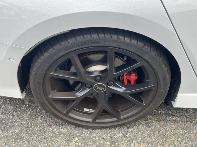 アウディ ＲＳ３　セダン ２．５ ４ＷＤ R7年 () 99