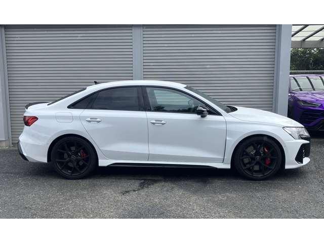 アウディ ＲＳ３　セダン ２．５ ４ＷＤ R7年 () 99