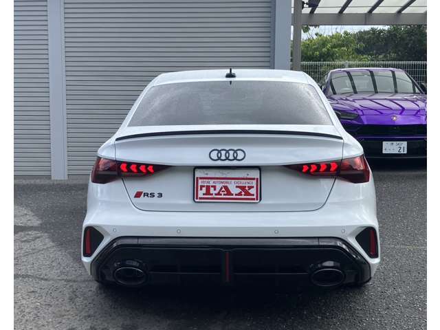 アウディ ＲＳ３　セダン ２．５ ４ＷＤ R7年 () 99