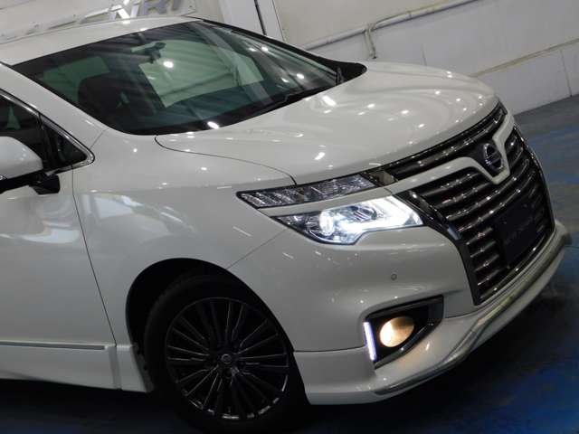 日産 エルグランド ２．５ ２５０ハイウェイスター プレミアム アーバンクロム H27年 (近畿) 99