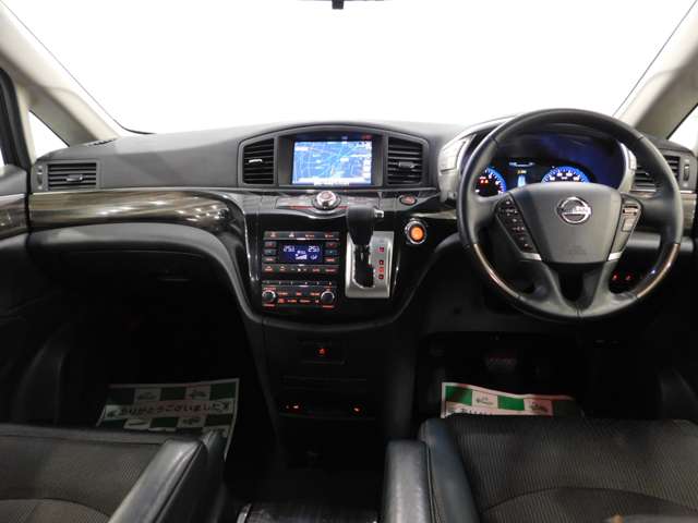 日産 エルグランド ２．５ ２５０ハイウェイスター プレミアム アーバンクロム H27年 (近畿) 99