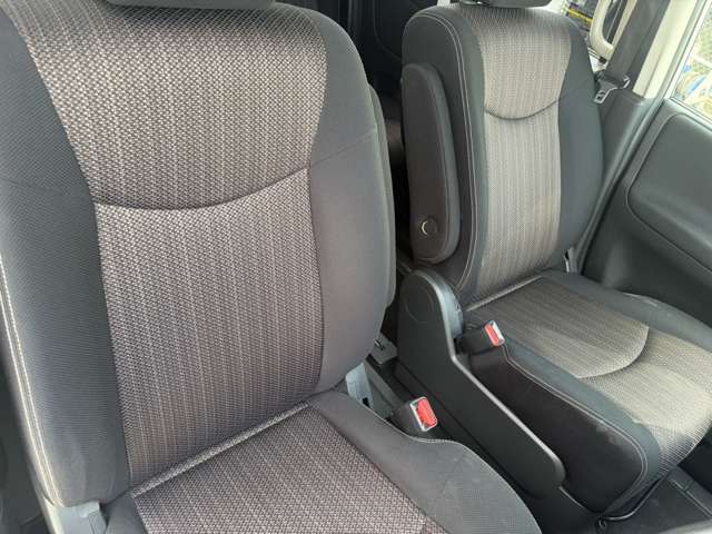 日産 セレナ ２．０ ハイウェイスター Ｖセレクション＋ＳＡＦＥＴＹ Ｓ－ＨＹＢＲＩＤ H27年 (近畿) 99