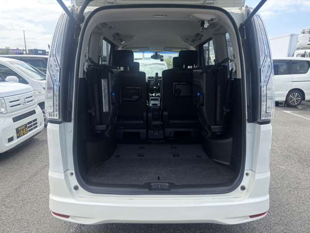 日産 セレナ ２．０ ハイウェイスター Ｖセレクション＋ＳＡＦＥＴＹ Ｓ－ＨＹＢＲＩＤ H27年 (近畿) 99