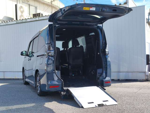 トヨタ ヴォクシー ２．０Ｓ－Ｇ ウェルキャブ車イス仕様車タイプＩＩ３ＲＤシート付助手席リフトアップチルトシート R4年 () 99