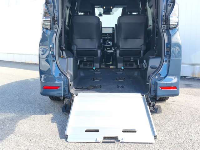 トヨタ ヴォクシー ２．０Ｓ－Ｇ ウェルキャブ車イス仕様車タイプＩＩ３ＲＤシート付助手席リフトアップチルトシート R4年 () 99