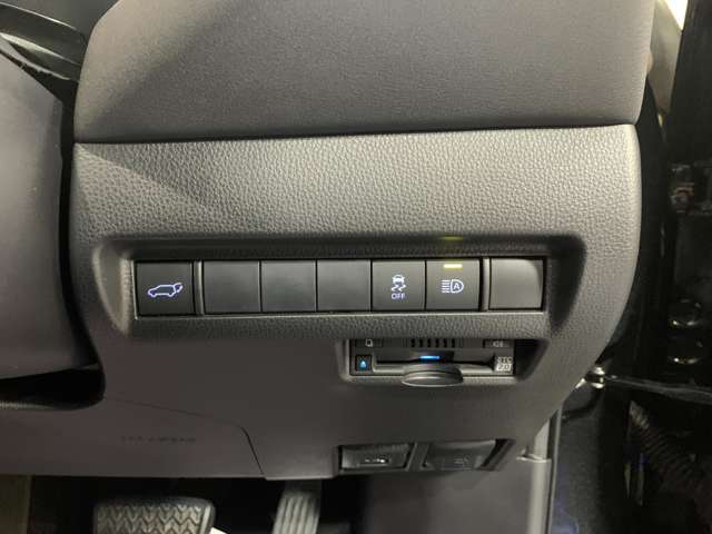 トヨタ ハリアー ２．０ Ｚ R2年 () 99