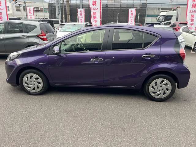 トヨタ アクア １．５ Ｓ スタイルブラック R1年 (中国) 99