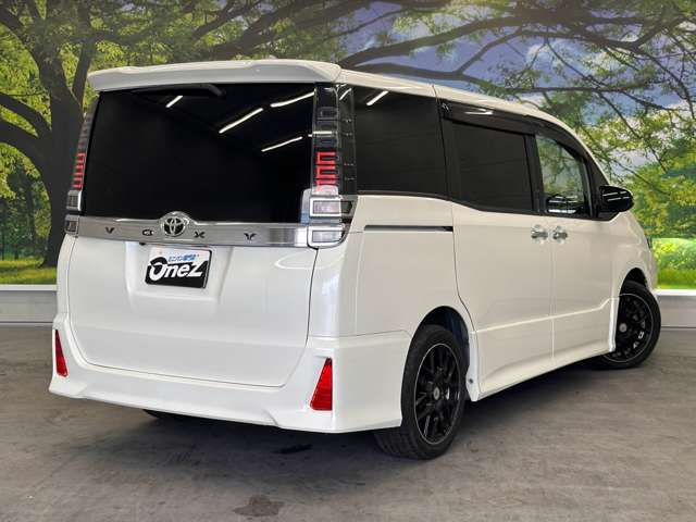トヨタ ヴォクシー ２．０ ＺＳ 煌 H30年 (近畿) 99