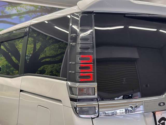 トヨタ ヴォクシー ２．０ ＺＳ 煌 H30年 (近畿) 99