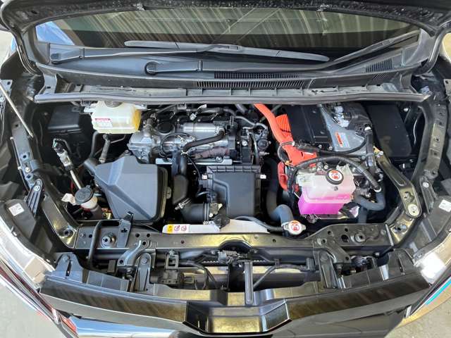 トヨタ ヴォクシー １．８ ハイブリッド ＺＳ 煌ＩＩＩ R3年 () 99