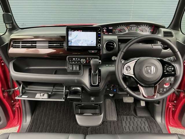 ホンダ Ｎ　ＢＯＸ カスタム ６６０ Ｌ ターボ ４ＷＤ R3年 (近畿) 99