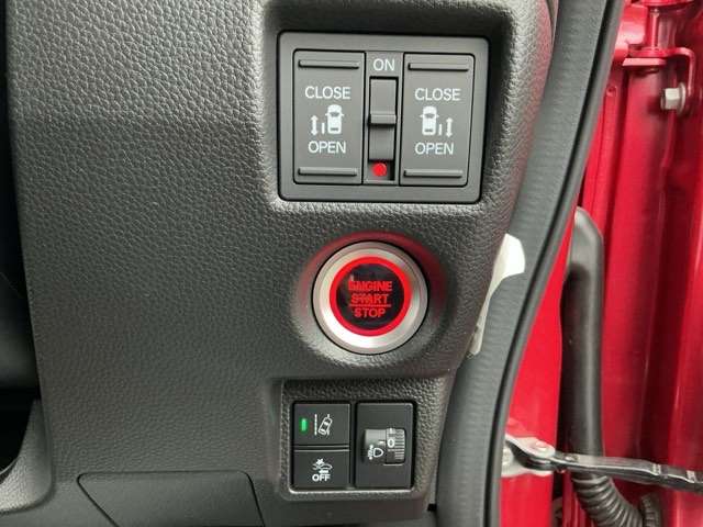 ホンダ Ｎ　ＢＯＸ カスタム ６６０ Ｌ ターボ ４ＷＤ R3年 (近畿) 99