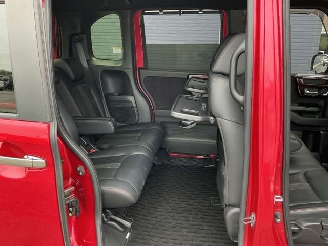 ホンダ Ｎ　ＢＯＸ カスタム ６６０ Ｌ ターボ ４ＷＤ R3年 (近畿) 99