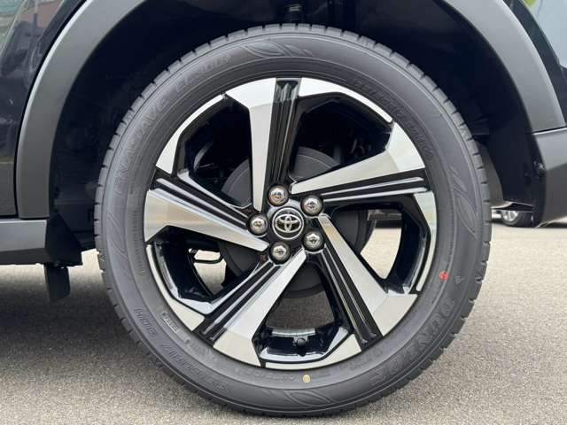 トヨタ ライズ　ハイブリッド ハイブリッド １．２ Ｚ R8年 () 99