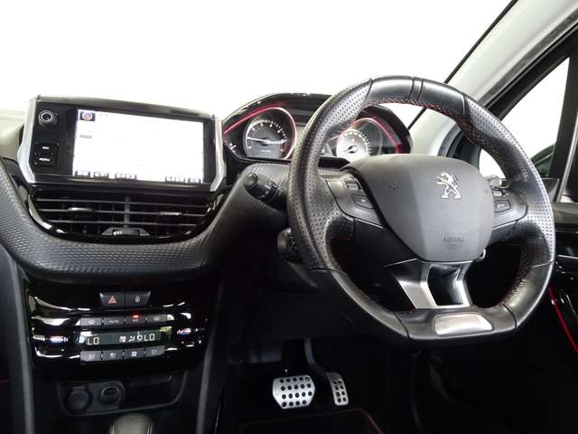 プジョー ２００８ ＧＴライン　ブラック＆ホワイトエディション H30年 (関東) 99