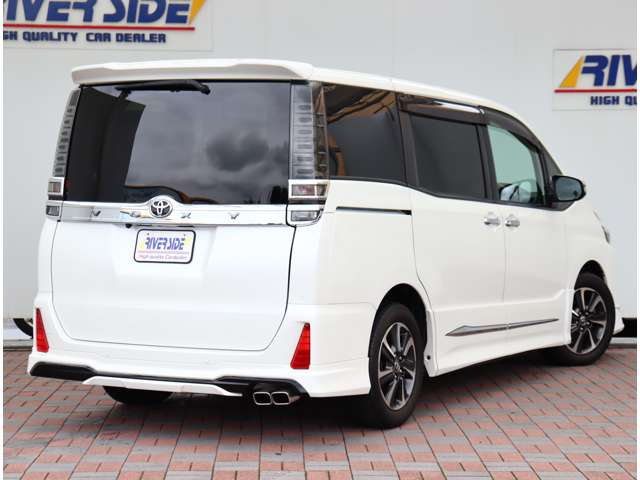 トヨタ ヴォクシー ２．０ ＺＳ 煌ＩＩＩ R3年 () 99