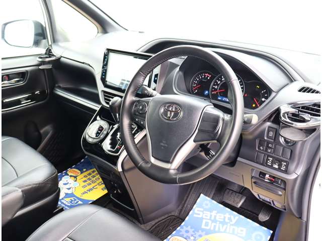 トヨタ ヴォクシー ２．０ ＺＳ 煌ＩＩＩ R3年 () 99