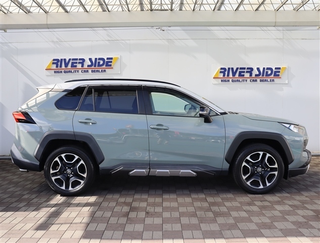 トヨタ ＲＡＶ４ ２．０ アドベンチャー ４ＷＤ R3年 () 99