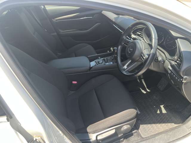 マツダ ＭＡＺＤＡ３　ファストバック １．５ １５Ｓ ブラックトーンエディション R3年 (関東) 99