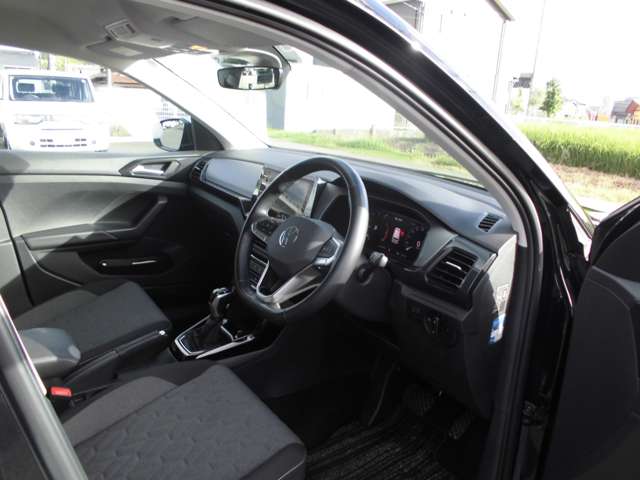 フォルクスワーゲン Ｔ－ＣＲＯＳＳ ＴＳＩ アクティブ R6年 () 99