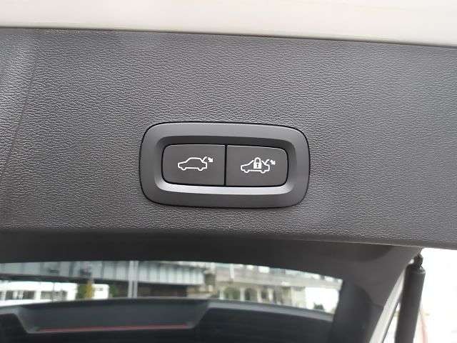 ボルボ ＸＣ４０ Ｔ５ ＡＷＤ Ｒデザイン ４ＷＤ H30年 (東海) 99