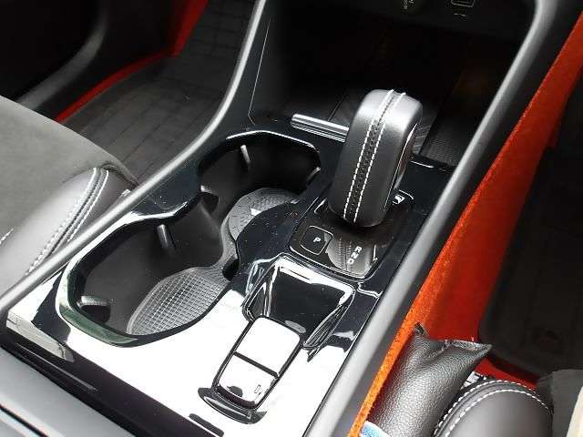 ボルボ ＸＣ４０ Ｔ５ ＡＷＤ Ｒデザイン ４ＷＤ H30年 (東海) 99