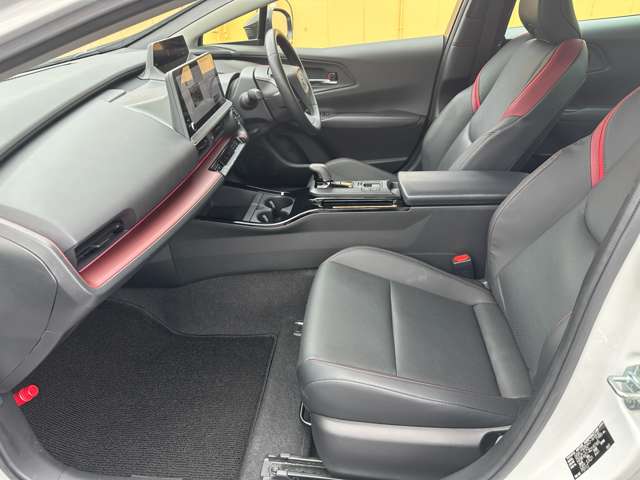 トヨタ プリウス ２．０ Ｚ R5年 (関東) 99