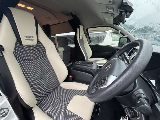 トヨタ ハイエースバン ティピーアウトドアデザイン R4年 (関東) 99