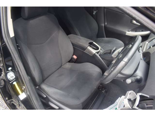 トヨタ プリウス １．８ Ｓ ツーリングセレクション H26年 (中国) 99