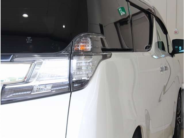トヨタ ヴェルファイア ２．５ Ｚ Ａエディション H28年 (四国) 99