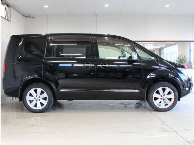 三菱 デリカ　Ｄ：５ ２．２ Ｄ プレミアム ディーゼルターボ ４ＷＤ H26年 (四国) 99