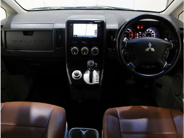 三菱 デリカ　Ｄ：５ ２．２ Ｄ プレミアム ディーゼルターボ ４ＷＤ H26年 (四国) 99