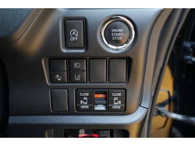 トヨタ ノア ２．０ ＳＩ ＷＸＢ ４ＷＤ H29年 (関東) 99