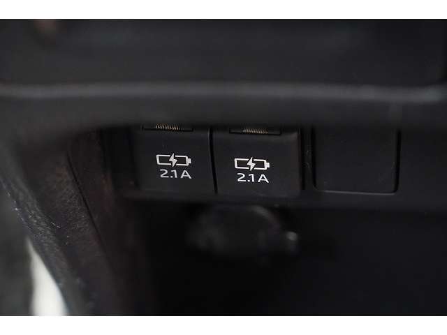 トヨタ ノア ２．０ ＳＩ ＷＸＢ ４ＷＤ H29年 (関東) 99