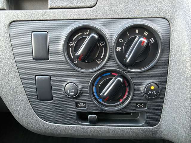 日産 ＮＶ３５０キャラバン ２．５ ＤＸ ロングボディ 平床 ディーゼルターボ H24年 (九州・沖縄) 99